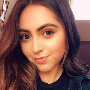 Meet your Posher, Andrea